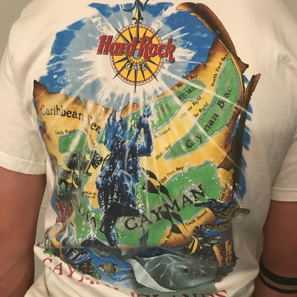 Cayman Islands Hard Rock Cafe tee - Picture 3 of 3